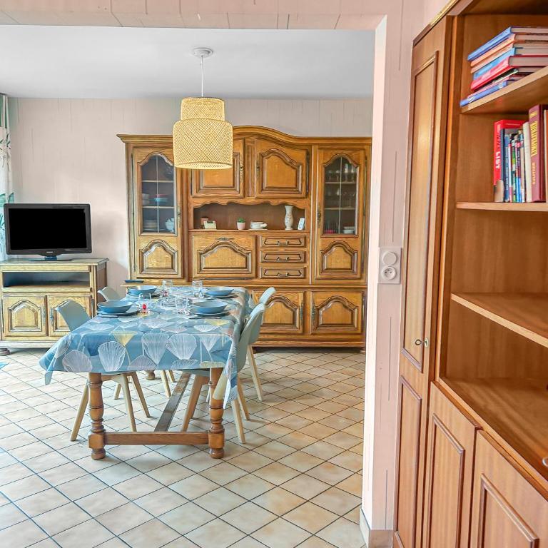 Maison Rivage - 5min Plage - Jardin & Terrasse - Charme Authentique - Parking et Wifi -Netflix - Maison 3 Chambres - 16
