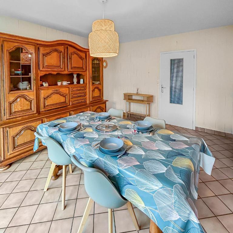 Maison Rivage - 5min Plage - Jardin & Terrasse - Charme Authentique - Parking et Wifi -Netflix - Maison 3 Chambres - 6