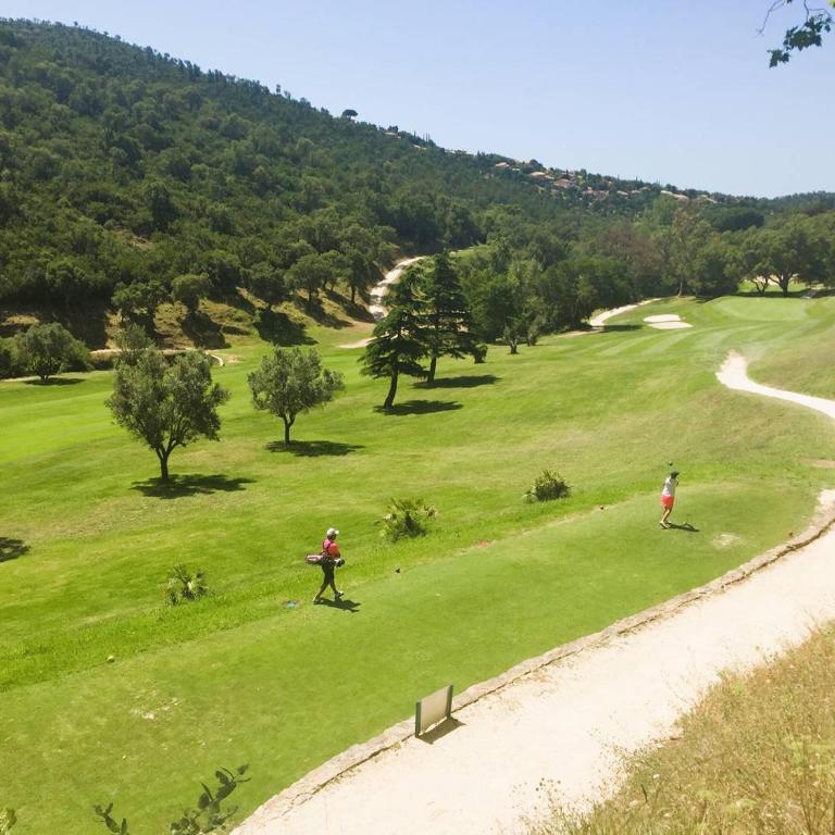 Villa Les Bancaous climatisée pour 6 personnes avec piscine privée dans le Domaine de Valcros à La Londe-les-Maures - Maison 3 Chambres - 19