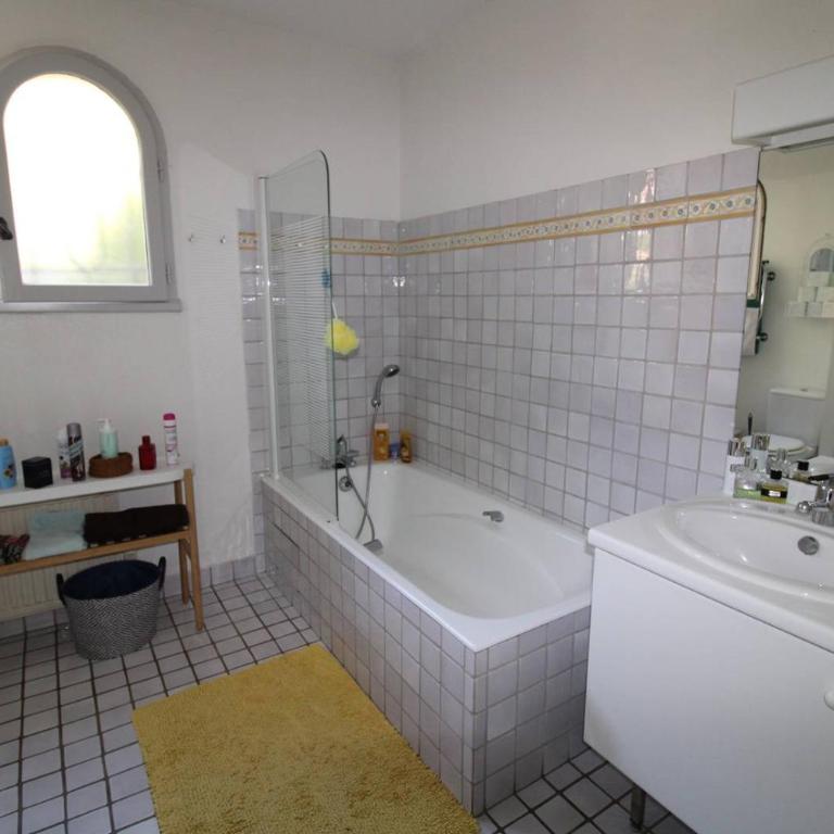 Villa Les Bancaous climatisée pour 6 personnes avec piscine privée dans le Domaine de Valcros à La Londe-les-Maures - Maison 3 Chambres - 17