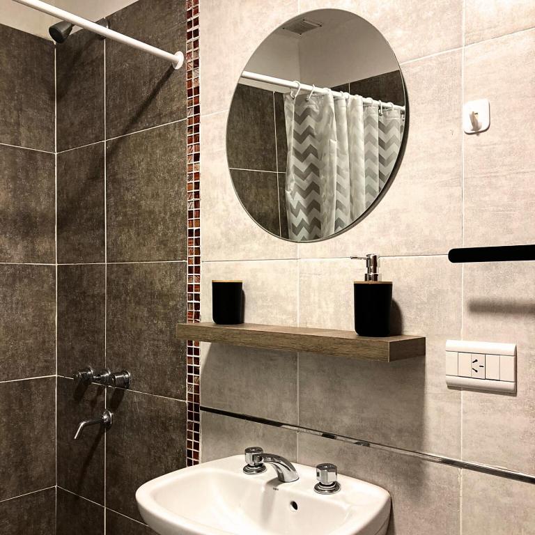 Temporario Andres Pazos Centro Parana - Apartamento de 1 dormitorio - 17