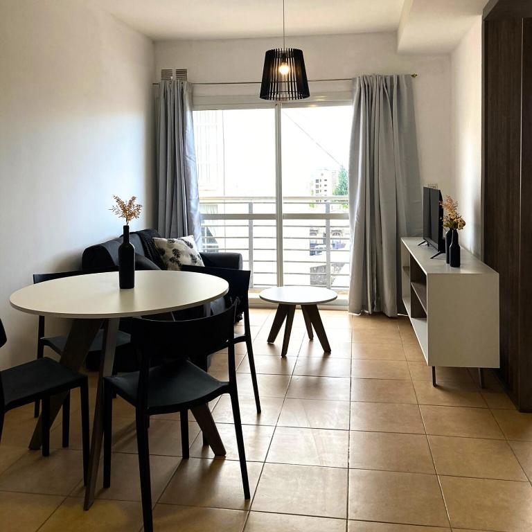 Temporario Andres Pazos Centro Parana - Apartamento de 1 dormitorio - 2