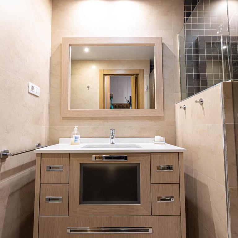 Holidays Edel 3 con 2 dormitorios y Parking - Apartamento de 2 dormitorios - 20