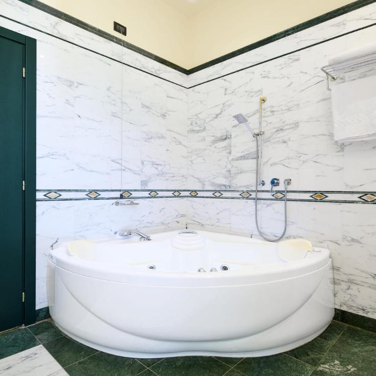 Grand Hotel Bellavista Palace & Golf - Junior Suite with Spa Bath and Free Spa Access - 1