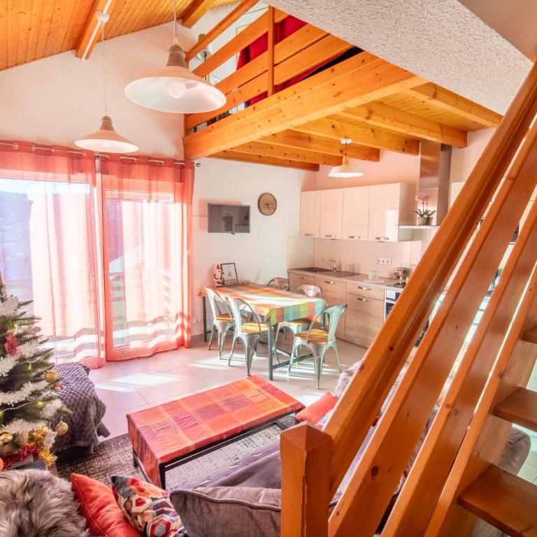 Duplex dans chalet avec superbe vue lac et piscine commune - Appartement 2 Chambres - 7