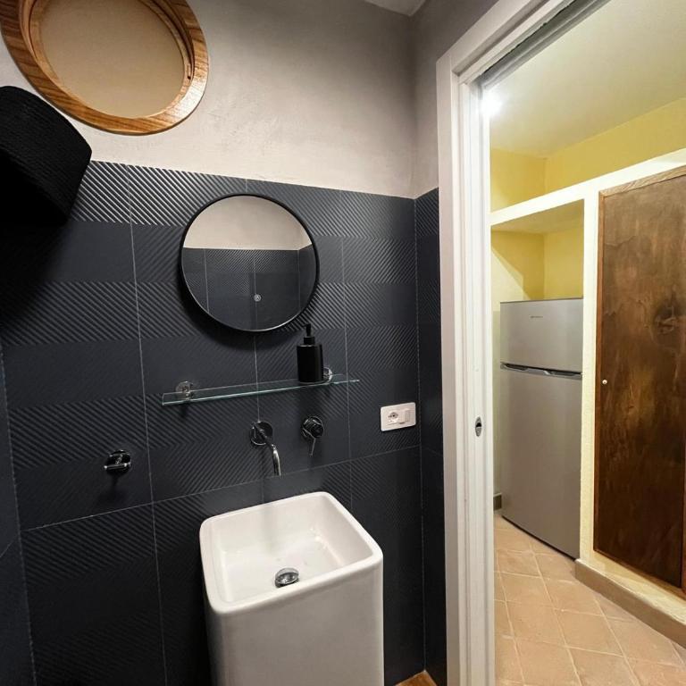 Domus Ars San Gregorio Armeno 41 - Appartamento con 3 Camere da Letto - 43