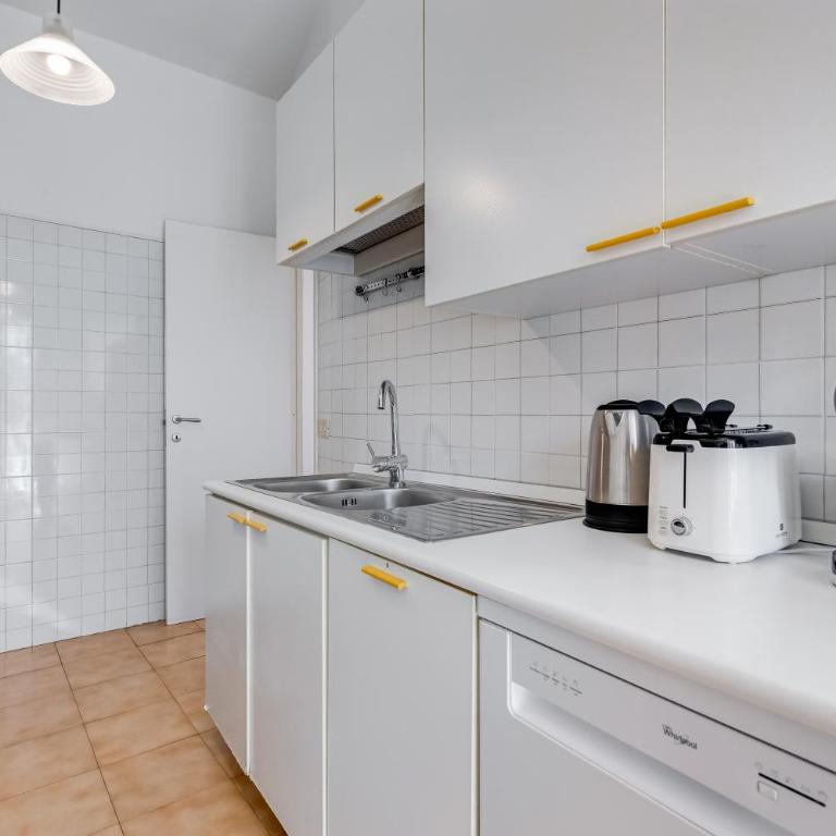 HYRIA Holiday Home - One-Bedroom Apartment - 16