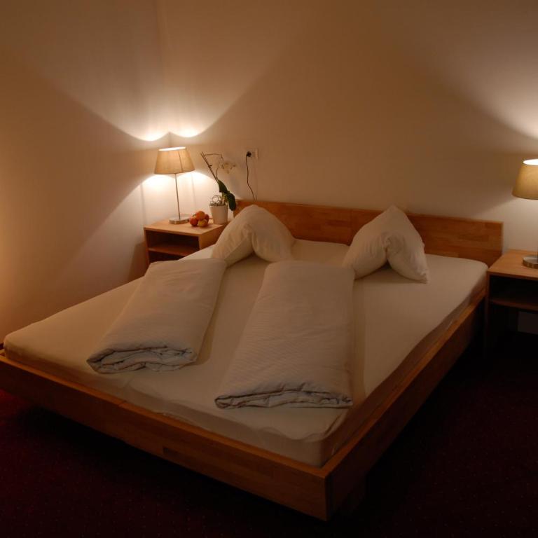 Landhotel Anna - Doppelzimmer mit Balkon - 3