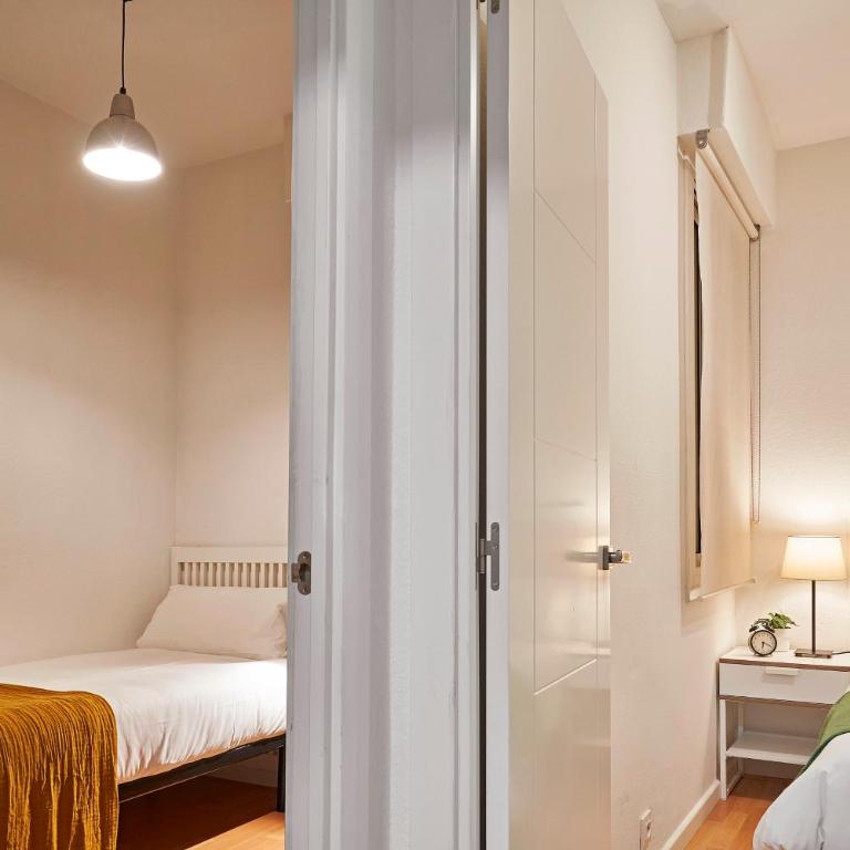 Love Local Life Near Sagrada Familia by MyRentalHost - Apartamento con 4 dormitorios - 24