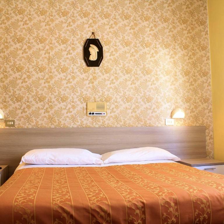 Hotel Saturno - Camera Matrimoniale - 13
