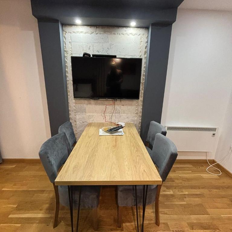 Golden Hour - Apartman sa Terasom - 3