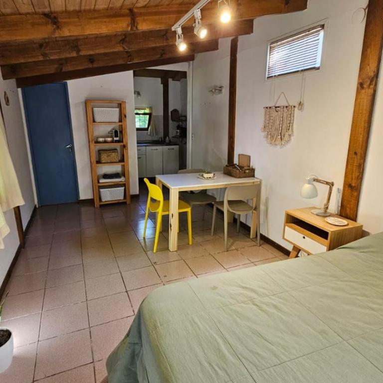 Luminoso monoambiente en Cerro Otto - Apartamento de 1 dormitorio - 3