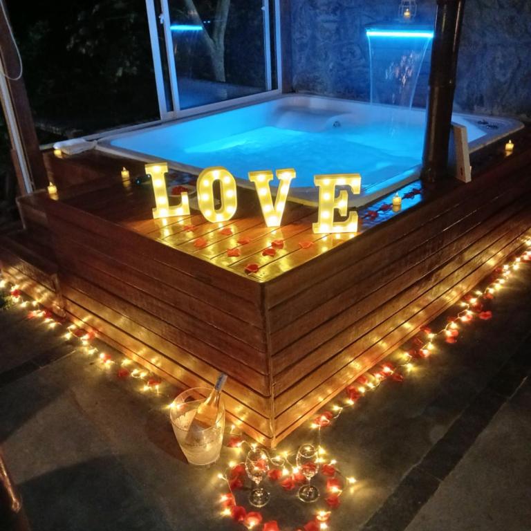 Glamping La Reserva - Two-Bedroom Chalet - 13