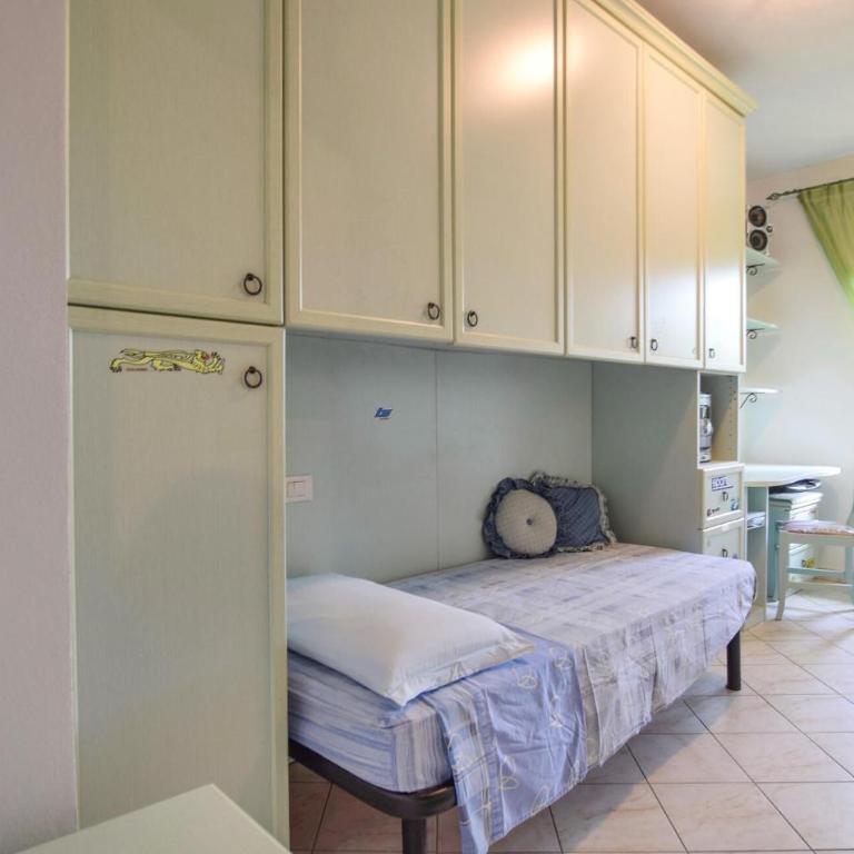 3 Bedroom Gorgeous Home In Camaiore - Three-Bedroom Vacation Home - 11