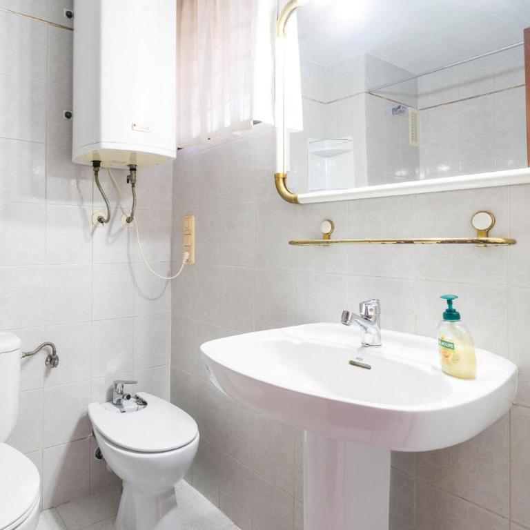 2 Bedroom Stunning Apartment In Oropesa - Apartamento de 2 dormitorios - 9