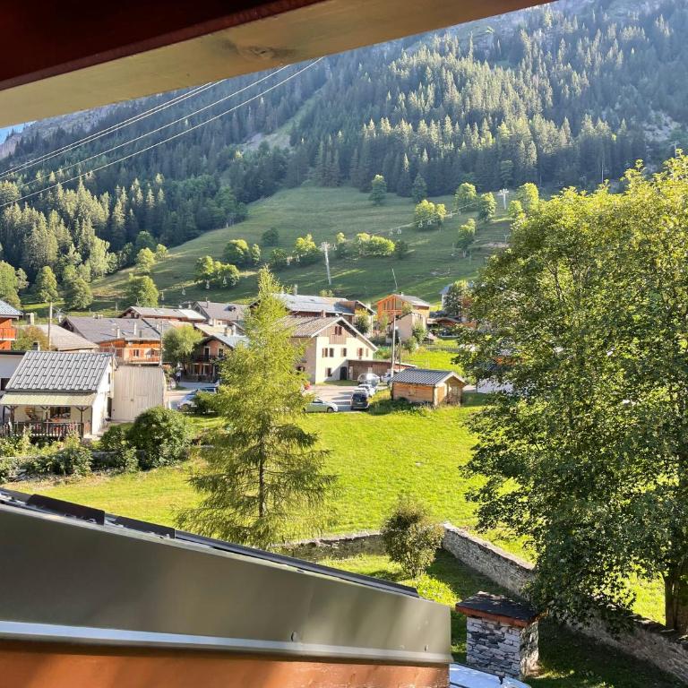 Bel appartement proche pistes et randonnées - Appartement 2 Chambres avec Vue sur la Montagne - 10