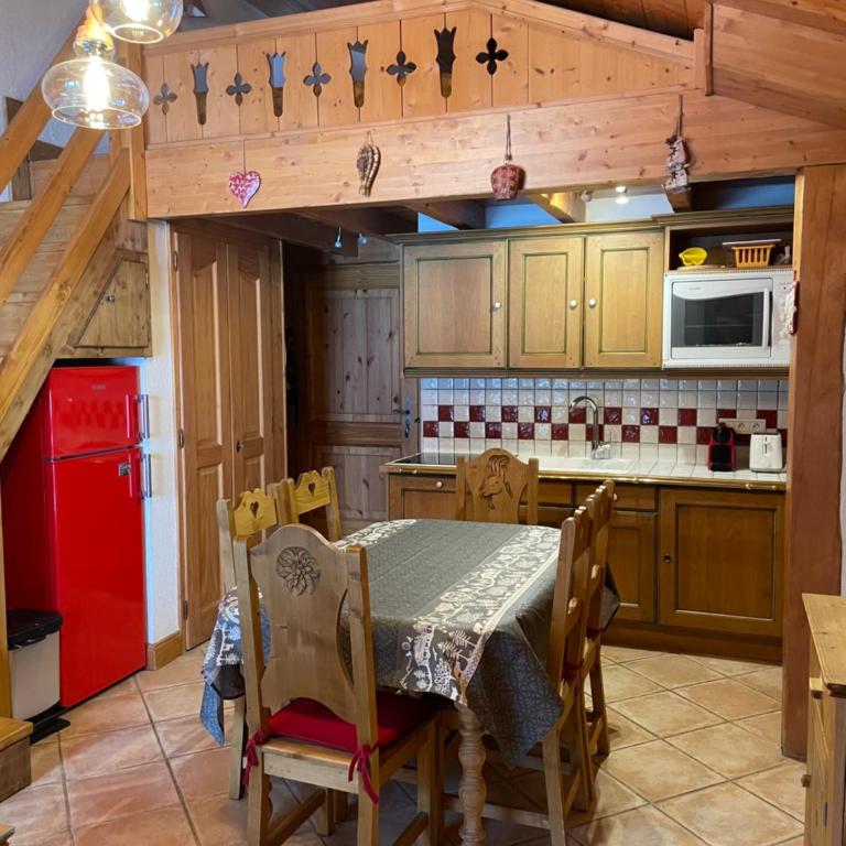 Bel appartement proche pistes et randonnées - Appartement 2 Chambres avec Vue sur la Montagne - 3