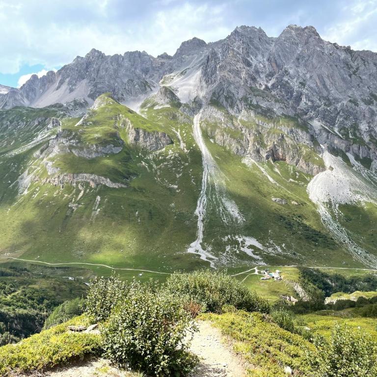 Bel appartement proche pistes et randonnées - Appartement 2 Chambres avec Vue sur la Montagne - 27