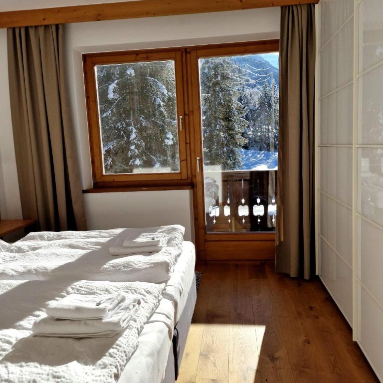 Pension Baranekhof - Just One Ski Bus Stop from Kitzsteinhorn Ski Resort - Apartment mit 3 Schlafzimmern und Bergblick - 11