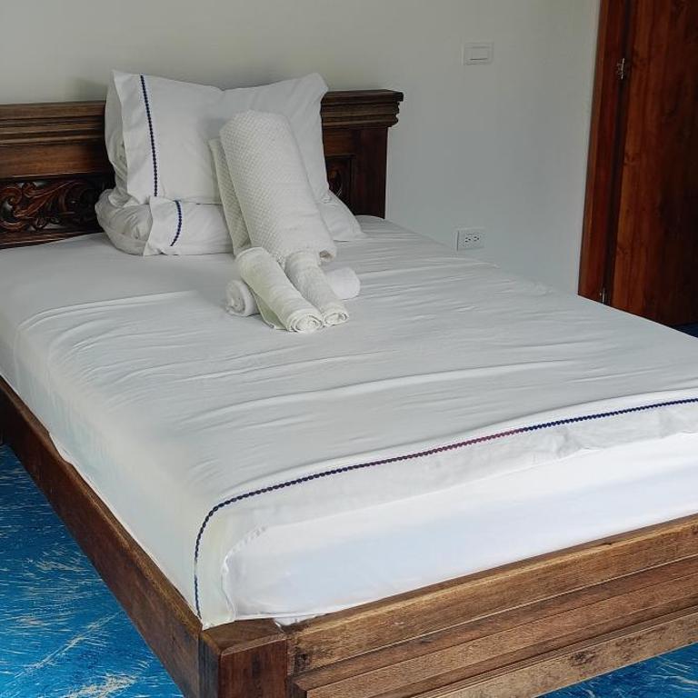 HOGAR EN LA MONTAÑA Eco-HOTEL - Habitación Doble - 2 camas - 5