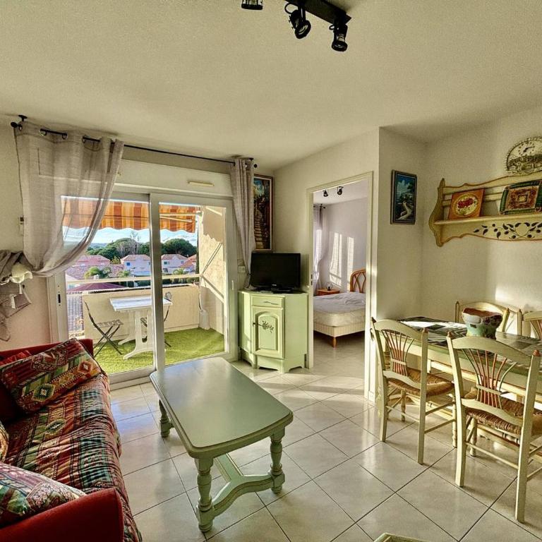 T2 Climatisé Proche Plage avec Terrasse et Garage - FR-1-816-14 - Apartamento - 5