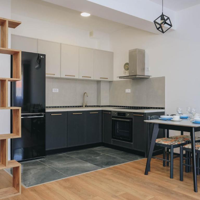 Top27 - One-Bedroom Apartment - 6