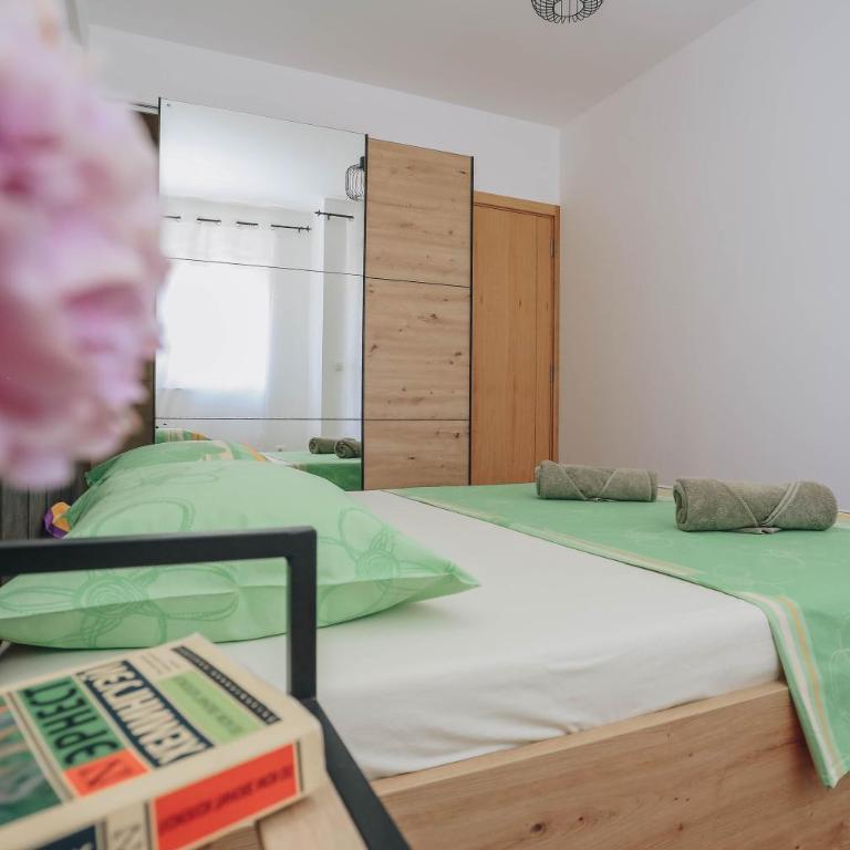 Top27 - One-Bedroom Apartment - 8