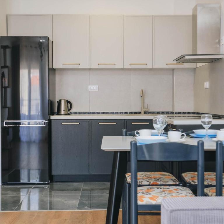Top27 - One-Bedroom Apartment - 17
