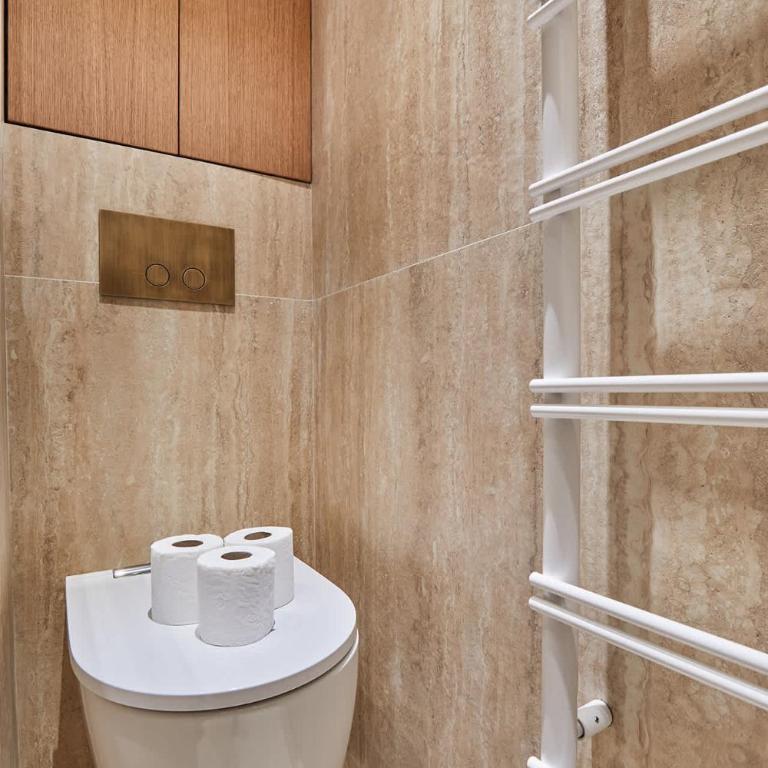Sublim 1BDR AC Arc de Triomphe Champs Elysees by Studio Prestige - Superior One-Bedroom Apartment with Balcony - 17