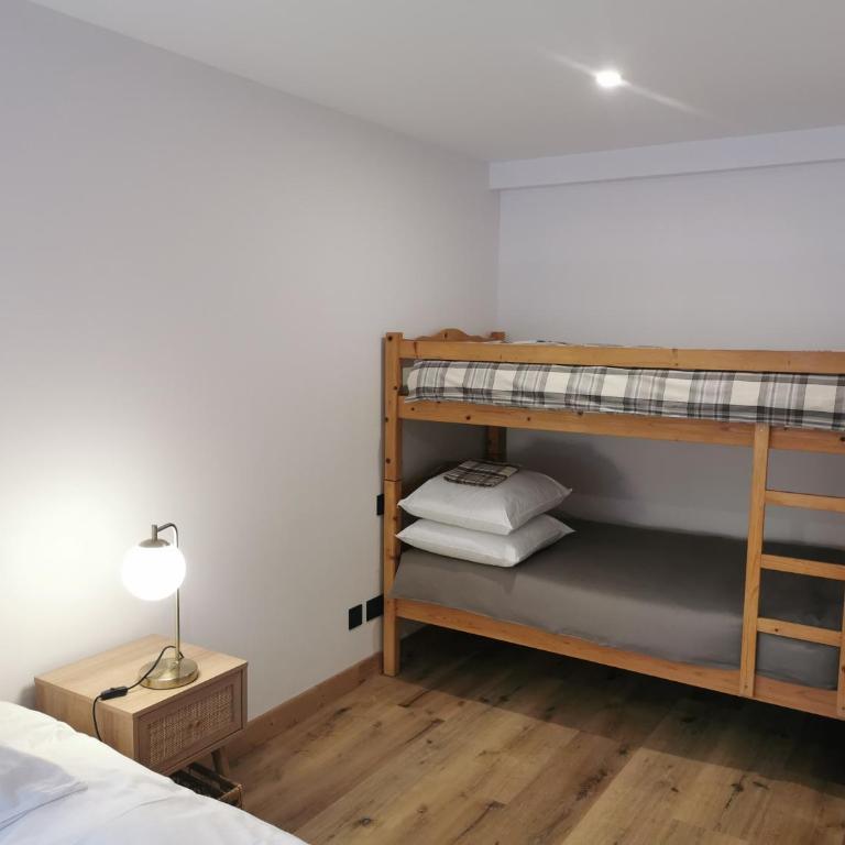 Au pied des pistes - grand appartement 200m2 14 pers - Appartement - 23