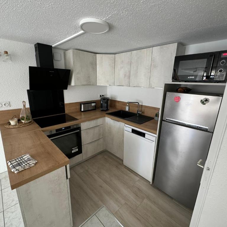 New Maison tout confort, bord de mer avec Parking Privé - Two-Bedroom House - 9