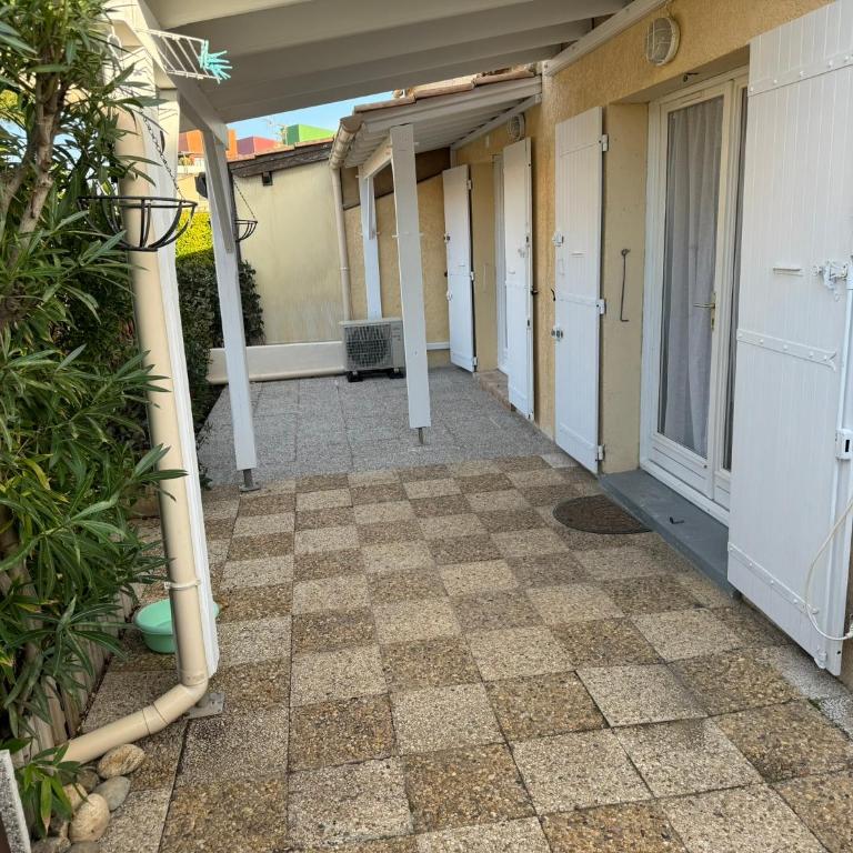 New Maison tout confort, bord de mer avec Parking Privé - Two-Bedroom House - 29
