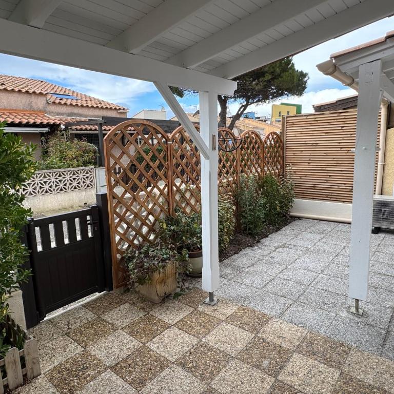 New Maison tout confort, bord de mer avec Parking Privé - Two-Bedroom House - 31