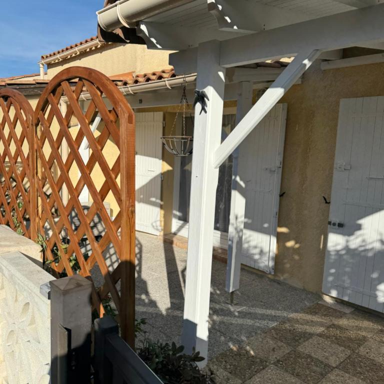 New Maison tout confort, bord de mer avec Parking Privé - Two-Bedroom House - 32