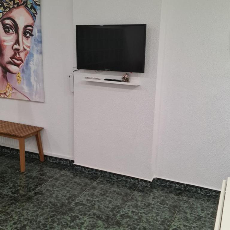 APARTAMENTO LOFT PRIMERA LÍNEA de playa, vistas altas mar y castillo - Apartamento de 1 dormitorio - 12
