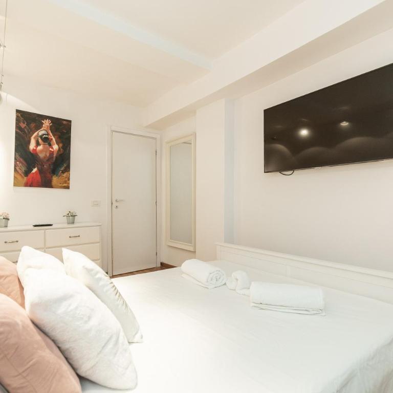 5min Acquario - Centro Genova - Appartamento con 2 Camere da Letto - 2