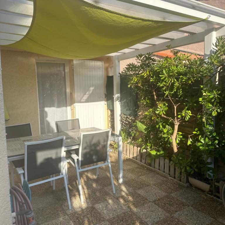 New Maison tout confort, bord de mer avec Parking Privé - Two-Bedroom House - 24