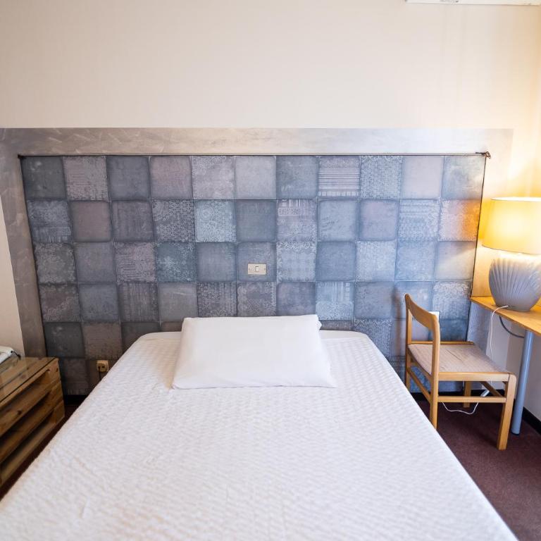 Hotel Rendez Vous - Small Double Room - 4