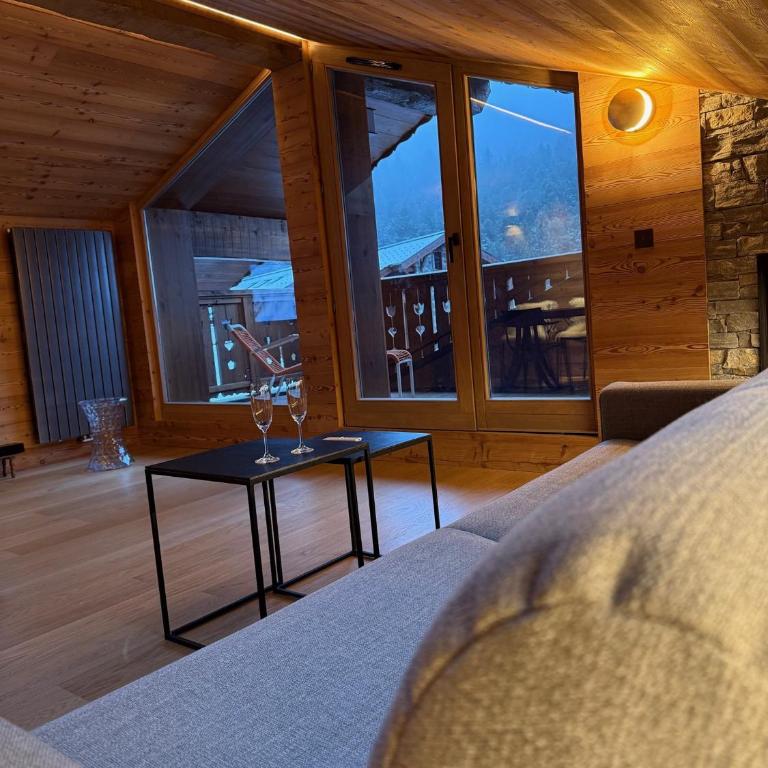 Appartement neuf haut de gamme esprit chalet à Méribel - 4 couchages - Appartement 2 Chambres - 6