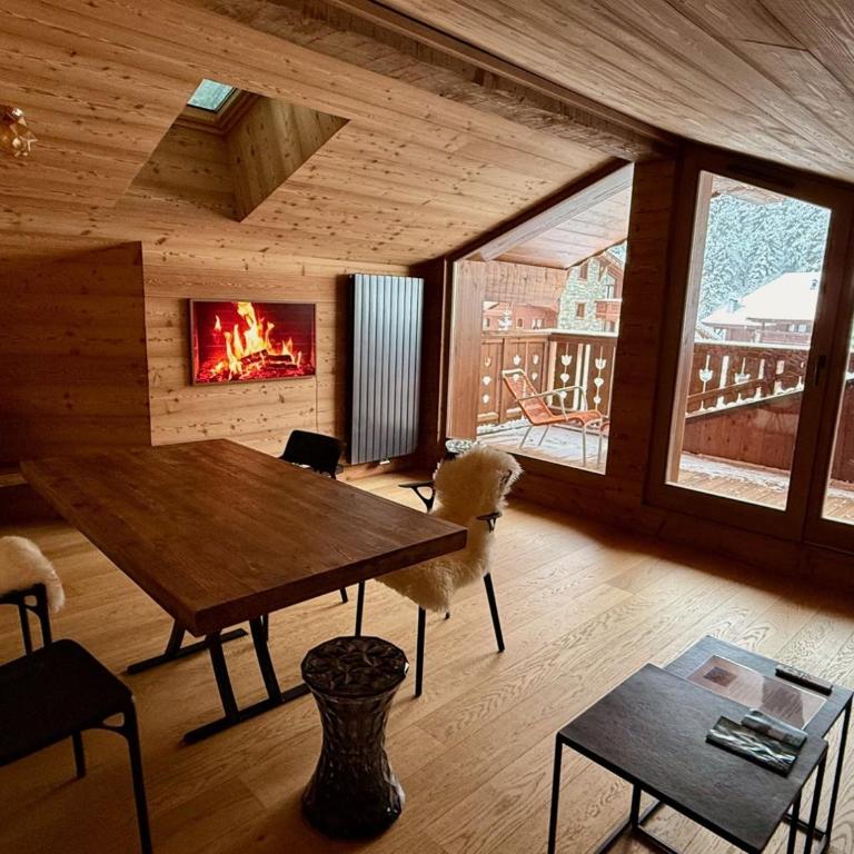 Appartement neuf haut de gamme esprit chalet à Méribel - 4 couchages - Appartement 2 Chambres - 8