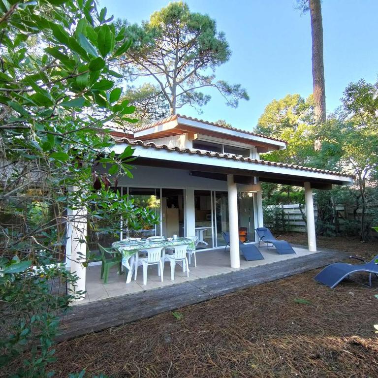 Villa en lisière de forêt avec jardin, à 1,5 km de l'Océan, idéale pour des vacances reposantes - Villa 3 Chambres - 1