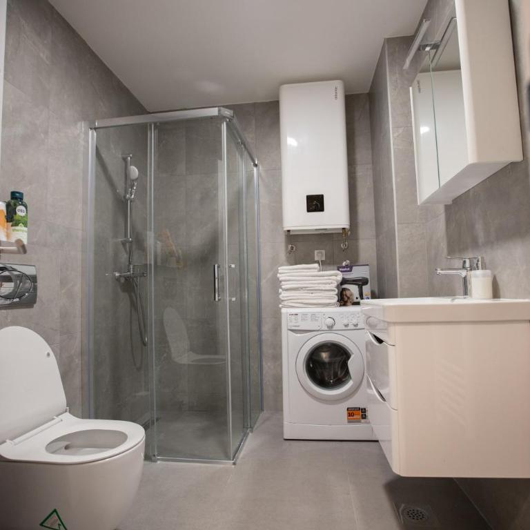 Central Suite - One-Bedroom Apartment - 29