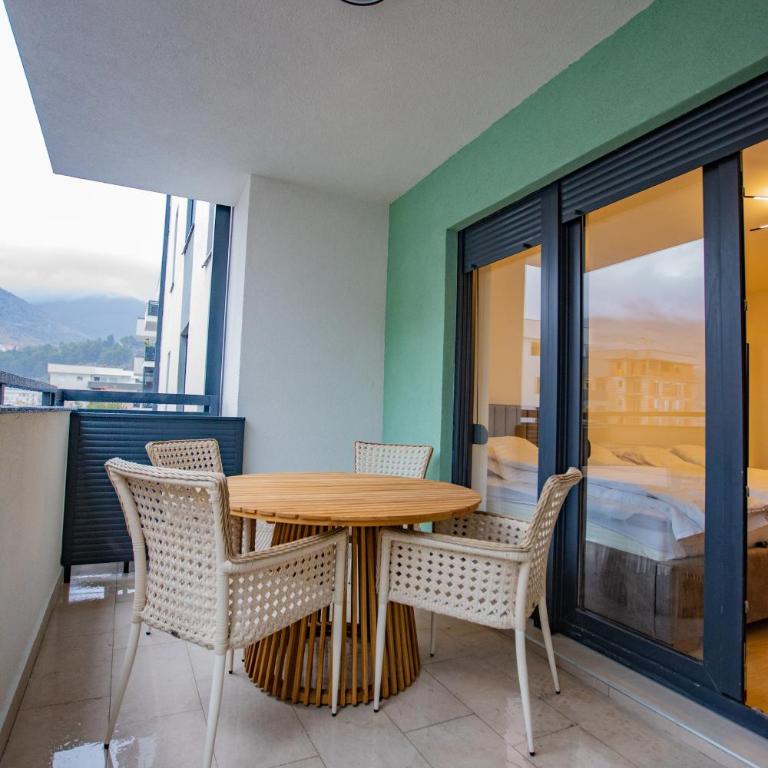 Central Suite - One-Bedroom Apartment - 35