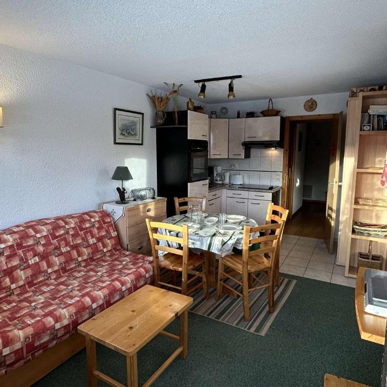 Studio alcôve Les Saisies, 4 pers, proche commerces - Appartement 1 Chambre - 10