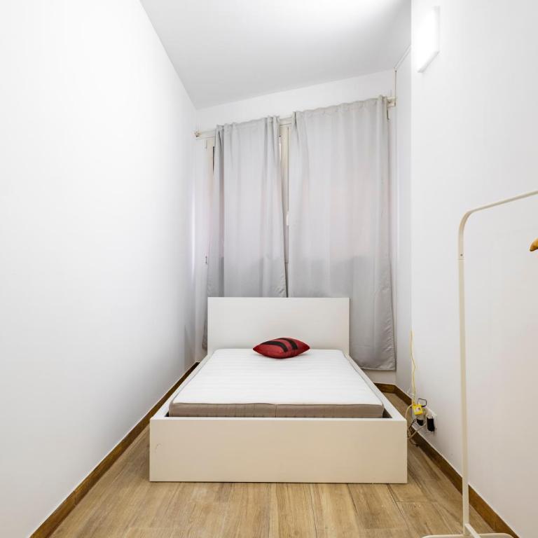 BRAND NEW Pl Espana Sants Fira Apartment 2024 Built, Aplus, AirCon & Heating, Gigabit WiFi, Parking - Deluxe One-Bedroom Apartment with City View - 6