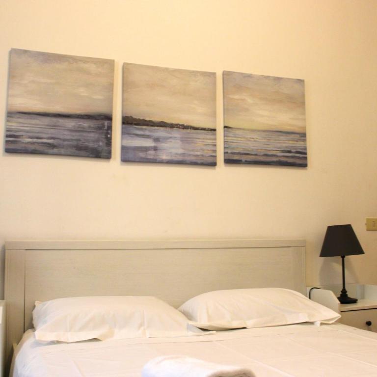 Michelangelo's Relais - Double Room with Shared Bathroom - 1