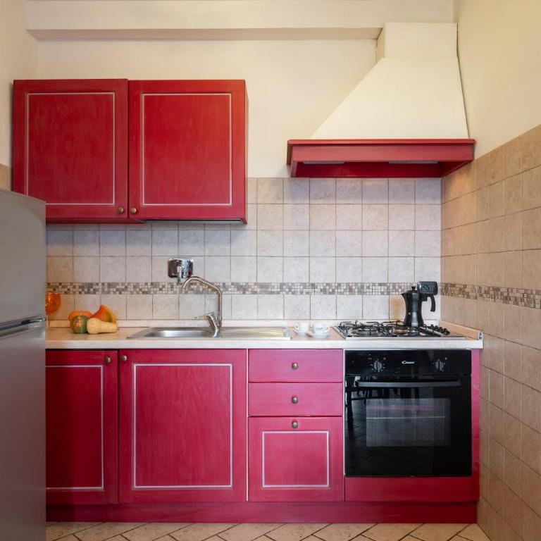 Follonica Apartments - Pool & Relax - Three-Bedroom Apartment - Split Level (6 Adults) - 11