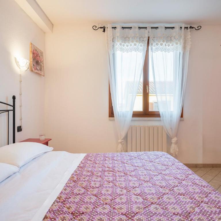 Follonica Apartments - Pool & Relax - Three-Bedroom Apartment - Split Level (6 Adults) - 3