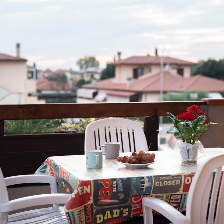 Follonica Apartments - Pool & Relax - Three-Bedroom Apartment - Split Level (6 Adults) - 15