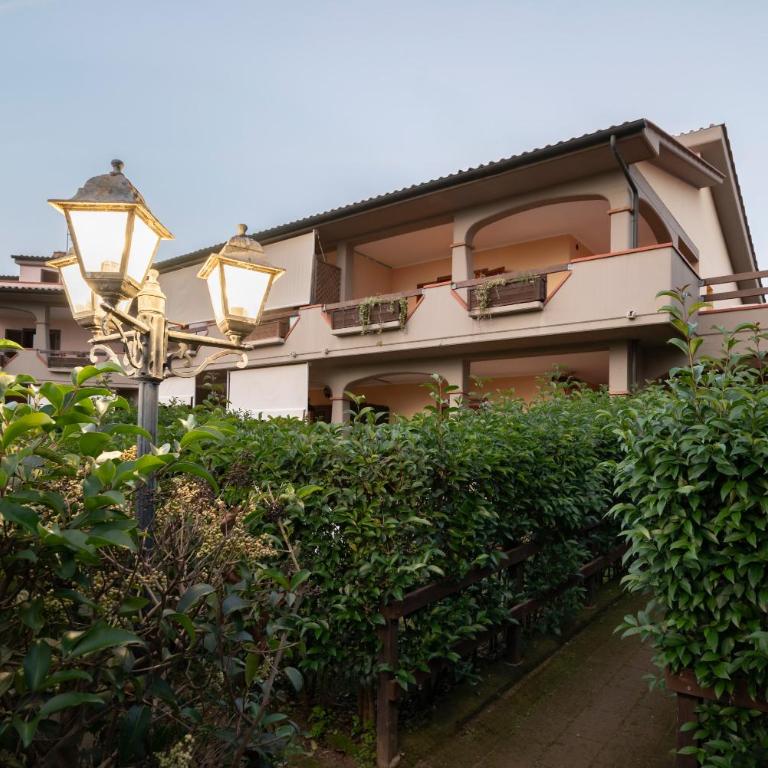 Follonica Apartments - Pool & Relax - Three-Bedroom Apartment - Split Level (6 Adults) - 29